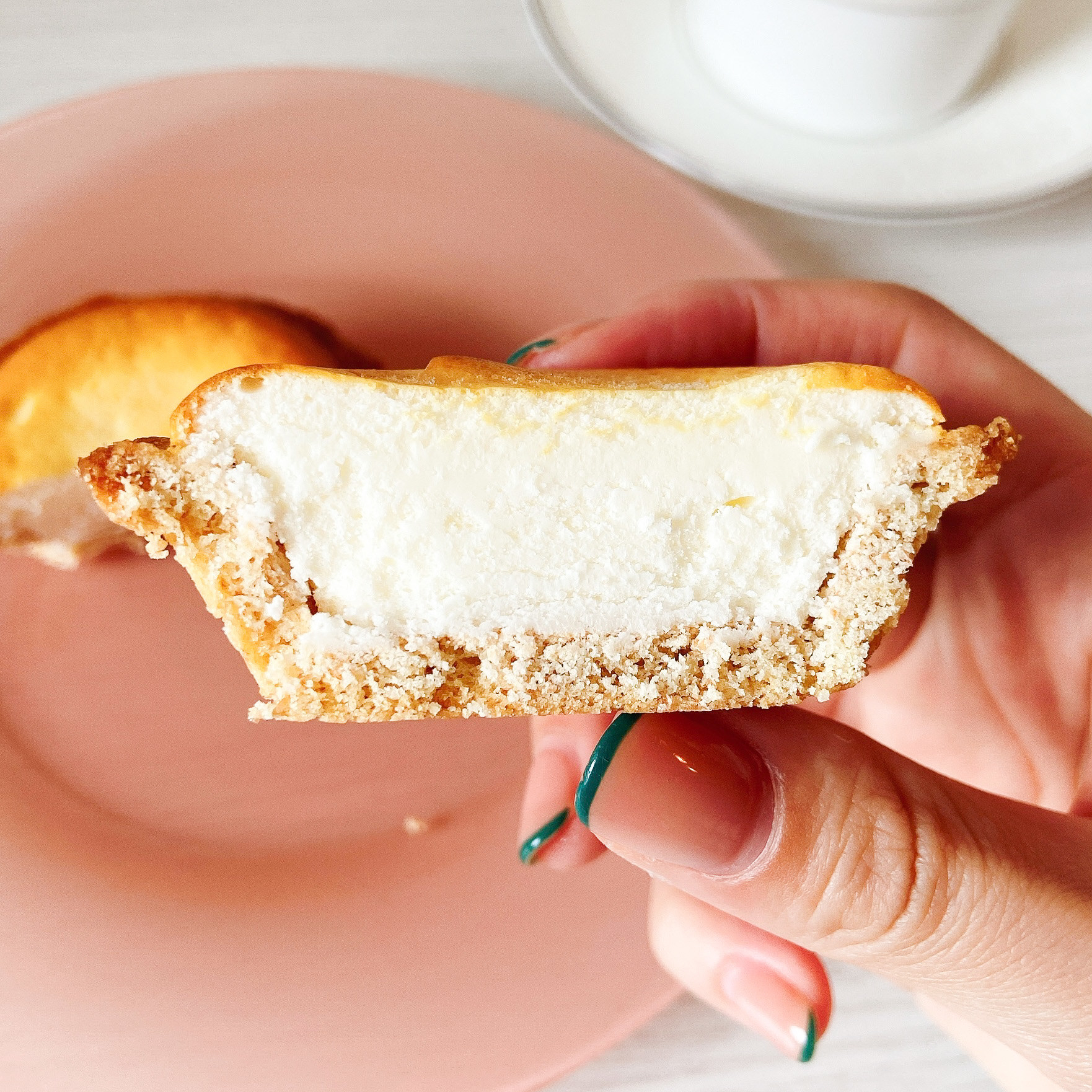 LAWSON（ローソン）のおすすめのスイーツ「チーズタルト」