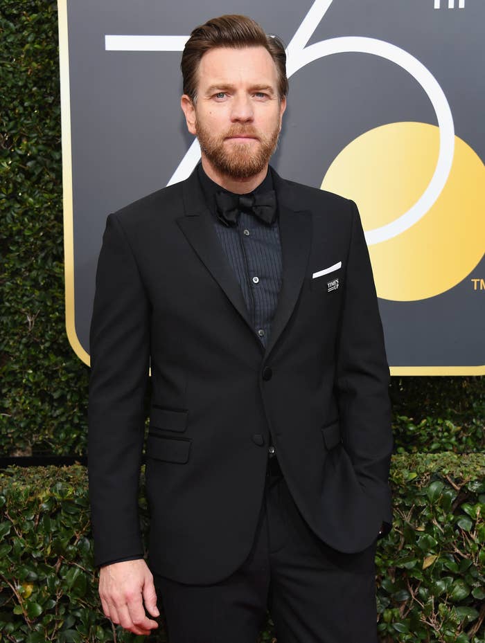 Ewan in a bow tie at a red carpet event