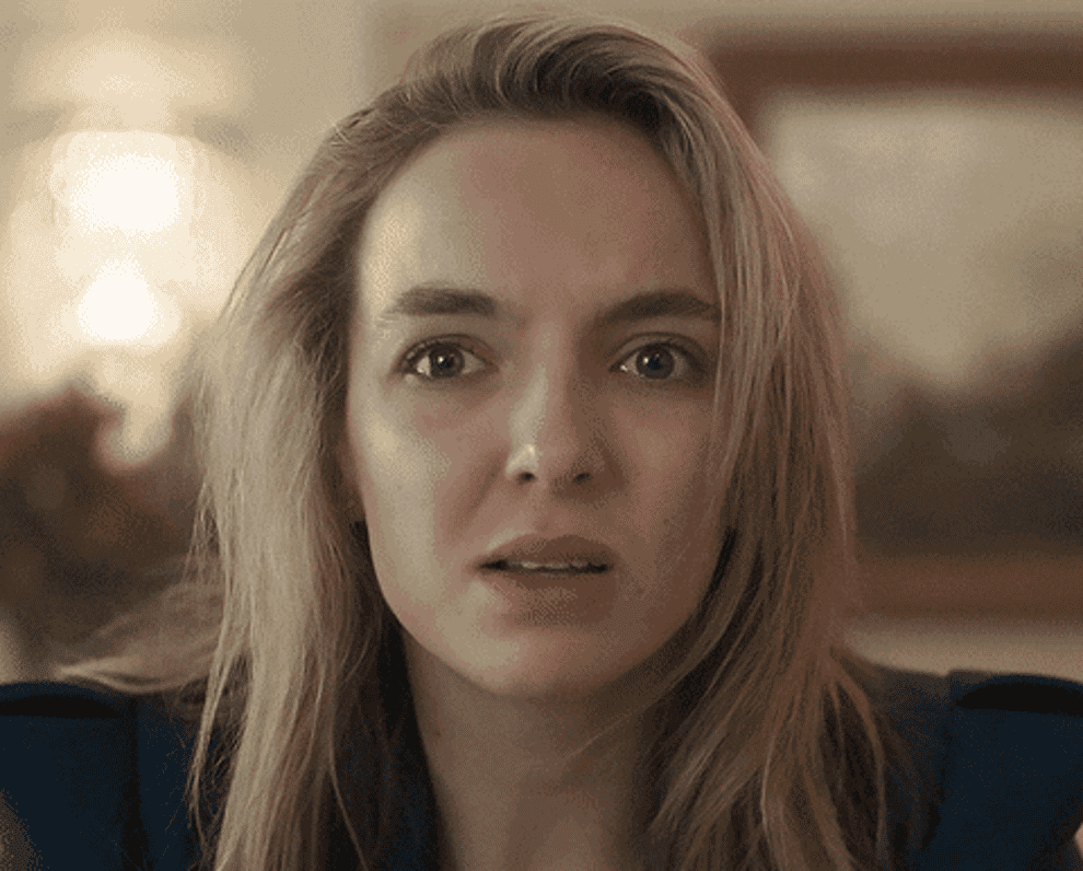 GIF villanelle getting up