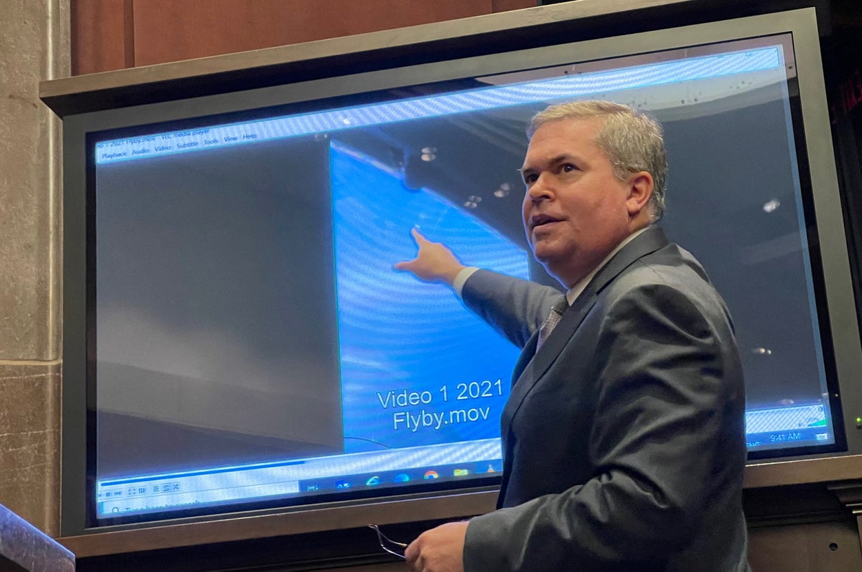 The US Government Now Has 400 Official Reports Of UFOs But Congress Wants You To Know There’s Still No Proof Of Aliens