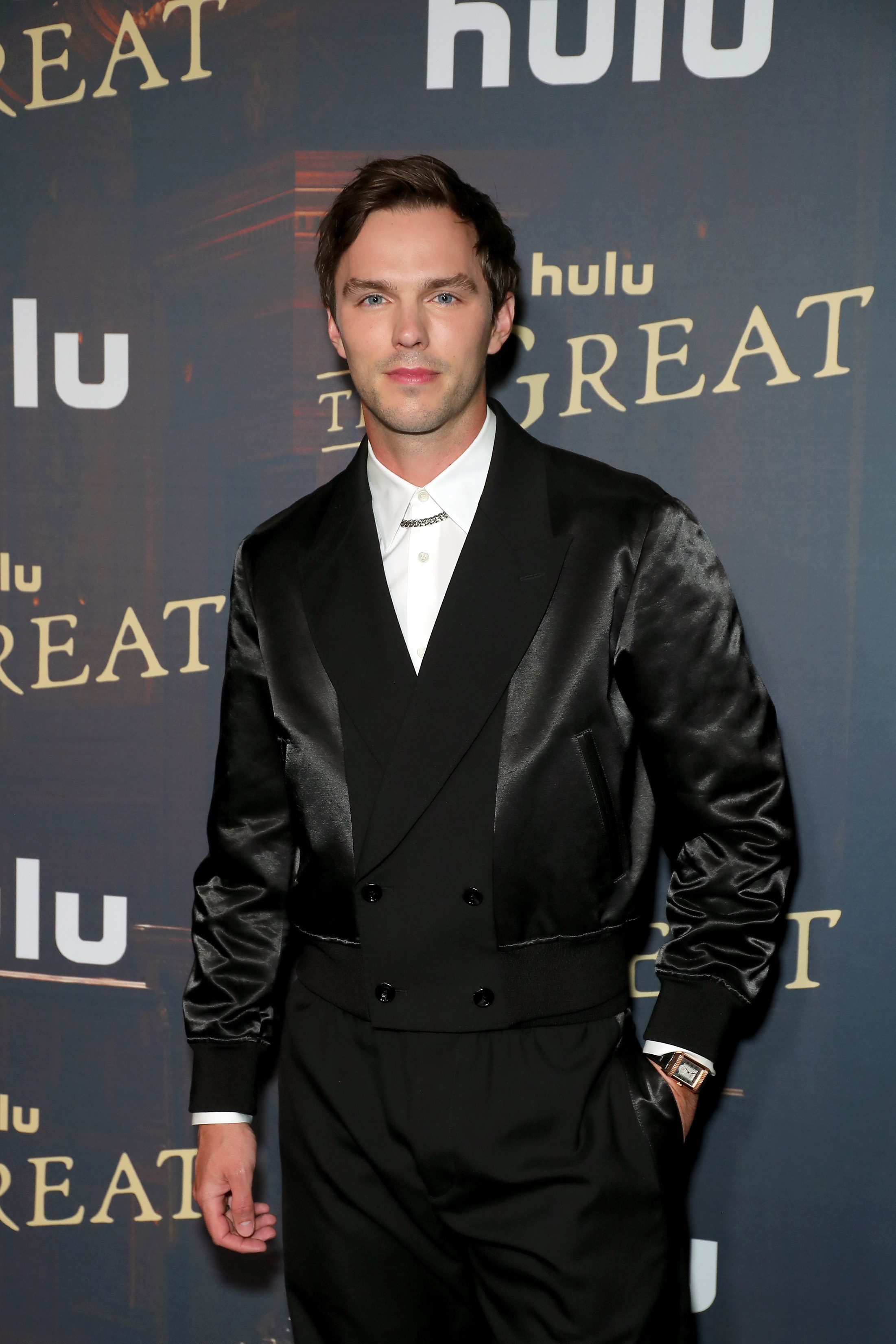 Hoult in a fitted suit for The Great premiere