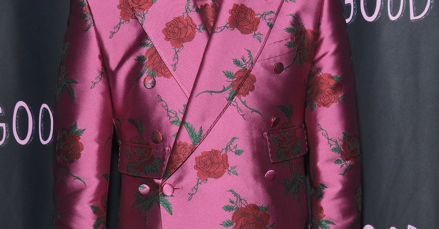 Machine Gun Kelly Is Going To Play With Puppies, So We Want To Know Your Questions For Him