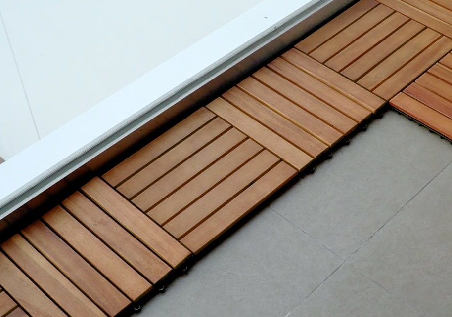 Interlocking deck tiles