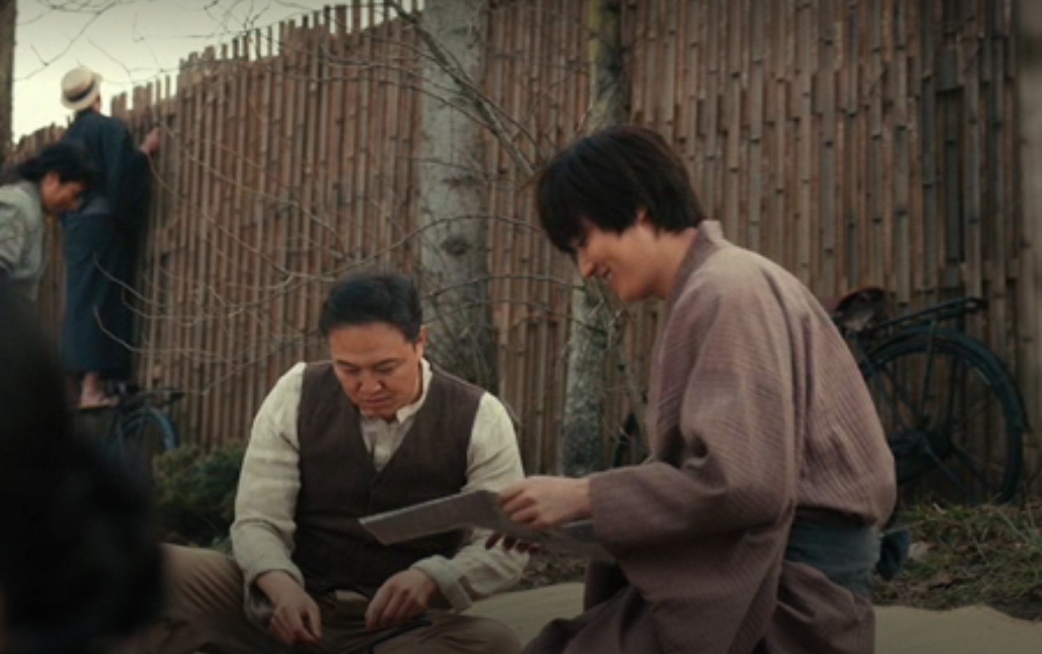 Hansu and his father having a picnic