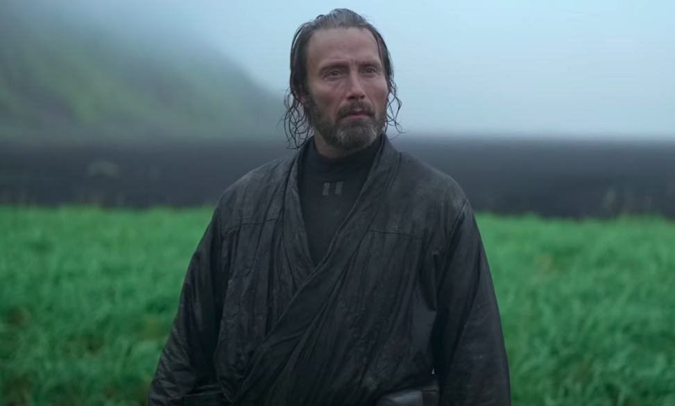 Mads as Galen in a field