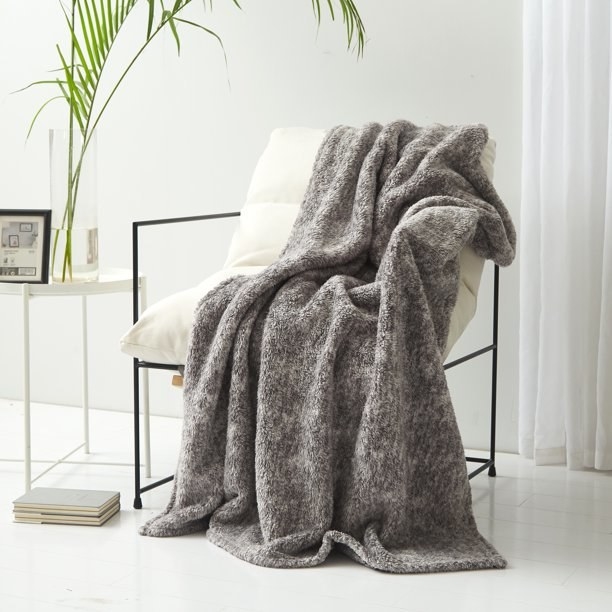 the gray sherpa blanket