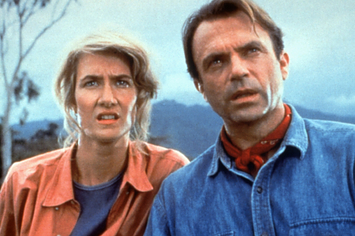 Laura Dern e Sam Neill, de "Jurassic Park", não viam problema em uma mulher de 23 anos ser o interesse amoroso de um homem de 44