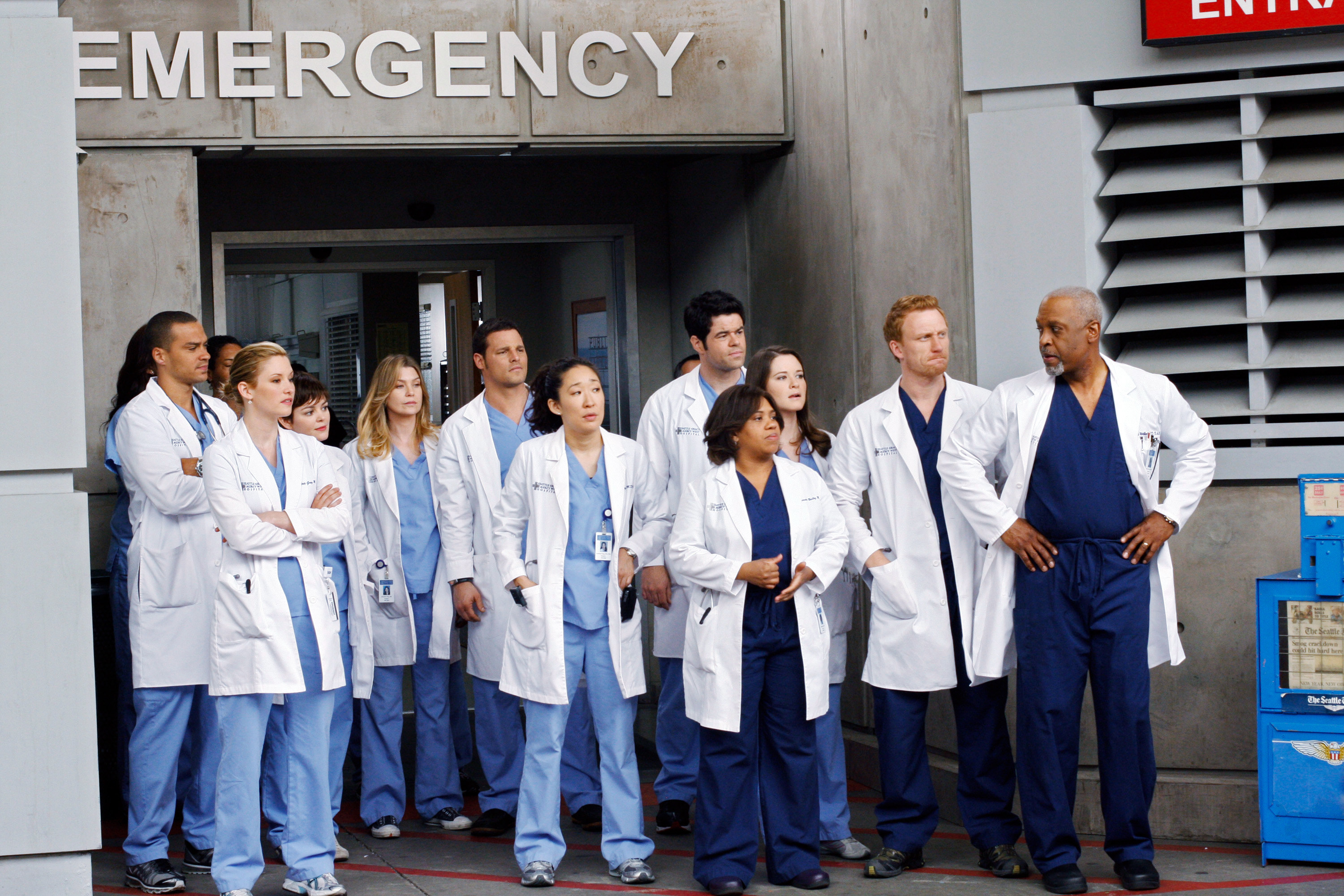 the assembled doctors of Grey&#x27;s Anatomy out the front of the hospital&#x27;s emergency department
