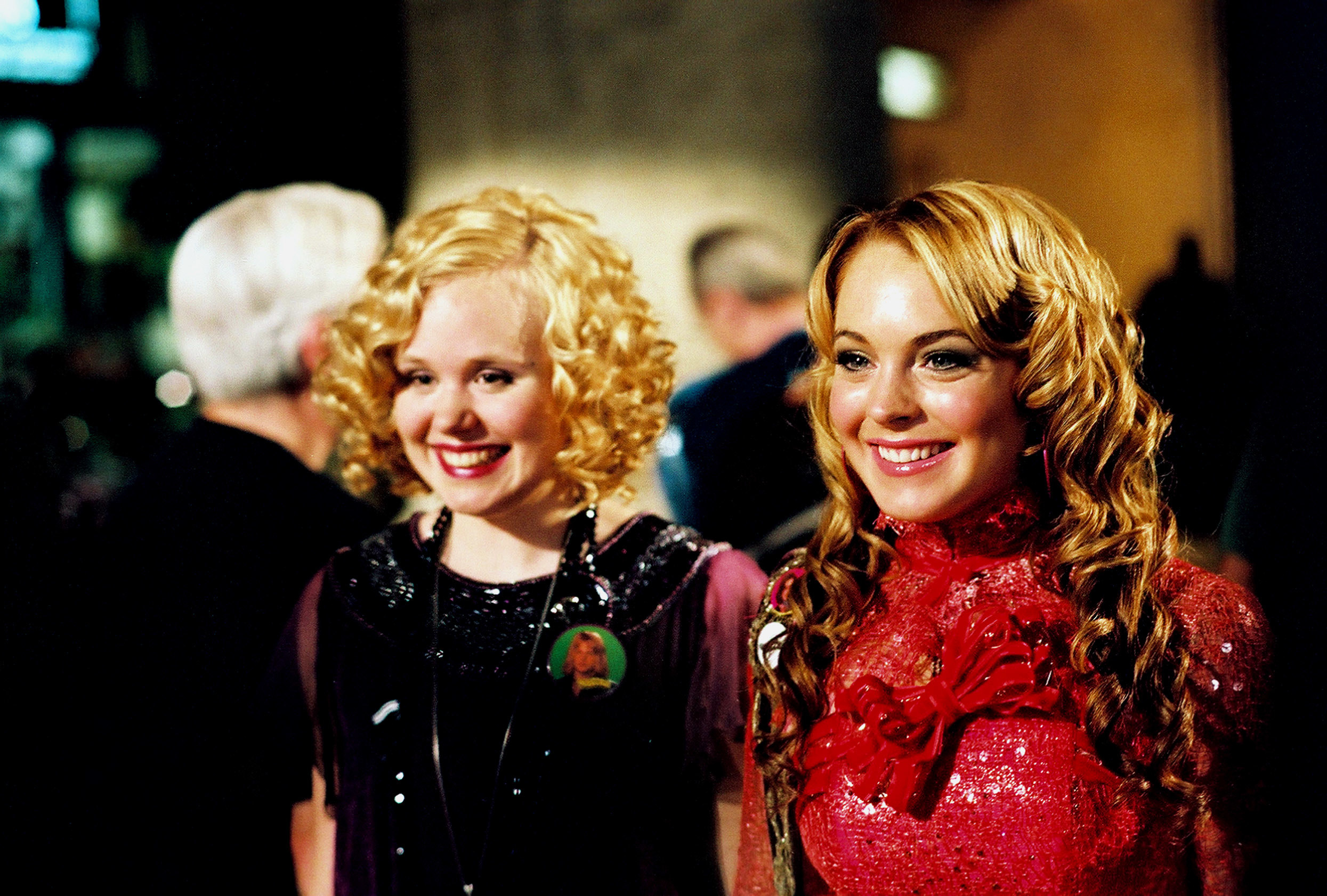 Alison Pill and Lindsay Lohan in CONFESSIONS OF A TEENAGE DRAMA QUEEN