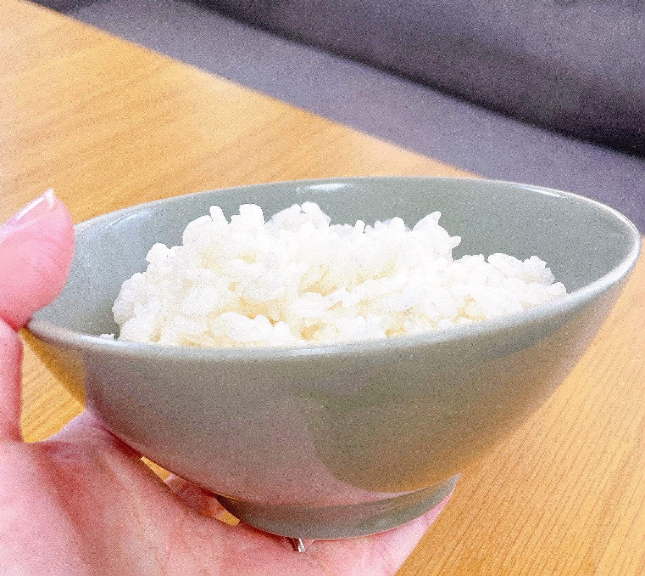 CAINZ(カインズ)のおすすめキッチングッズ「軽スタ軽量磁器食器 飯椀大」