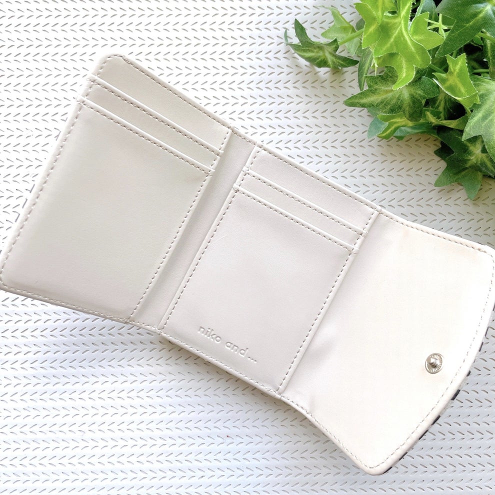 一目惚れして即ポチった ニコアンドの レトロ財布 レジ前のストレスがなくなった 一目惚れして即ポチった ニコアンドの レトロ財布 レジ前のストレスがなくなった