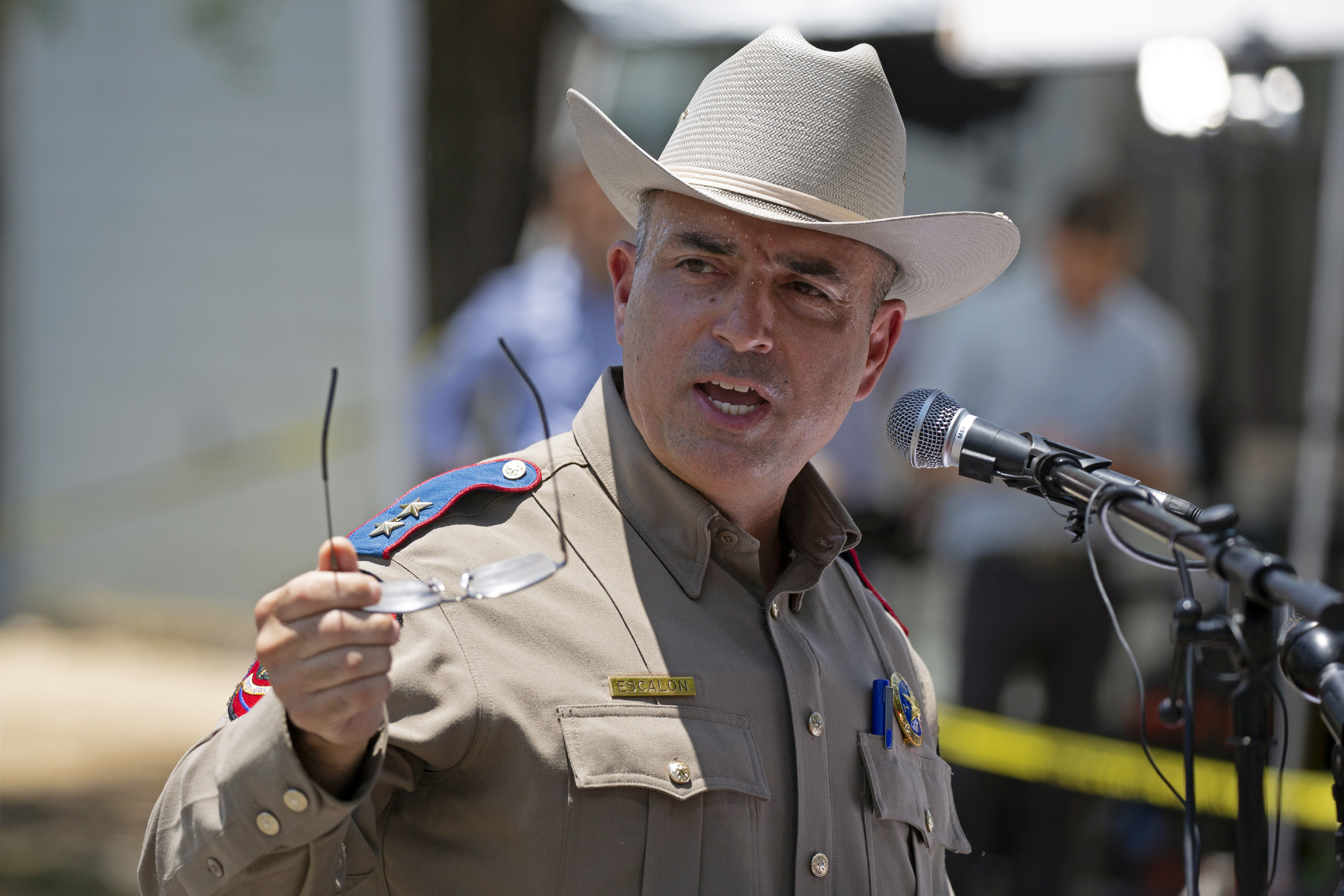 Texas cops don cowboy hats with uniforms