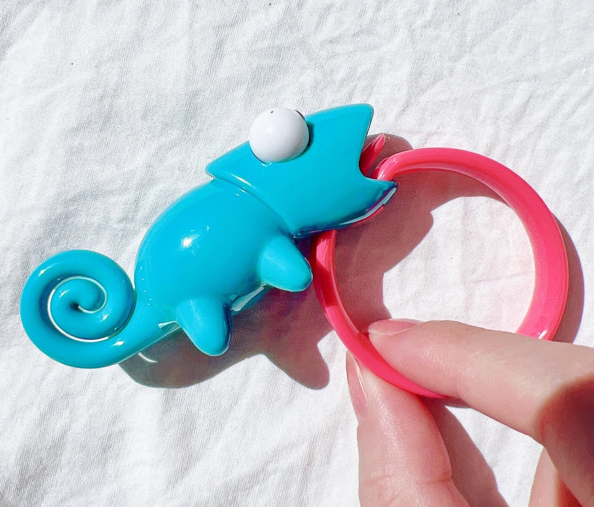 PLAZA(プラザ)のおすすめグッズ「joie(ジョイー)カメレオンバッグタイ」