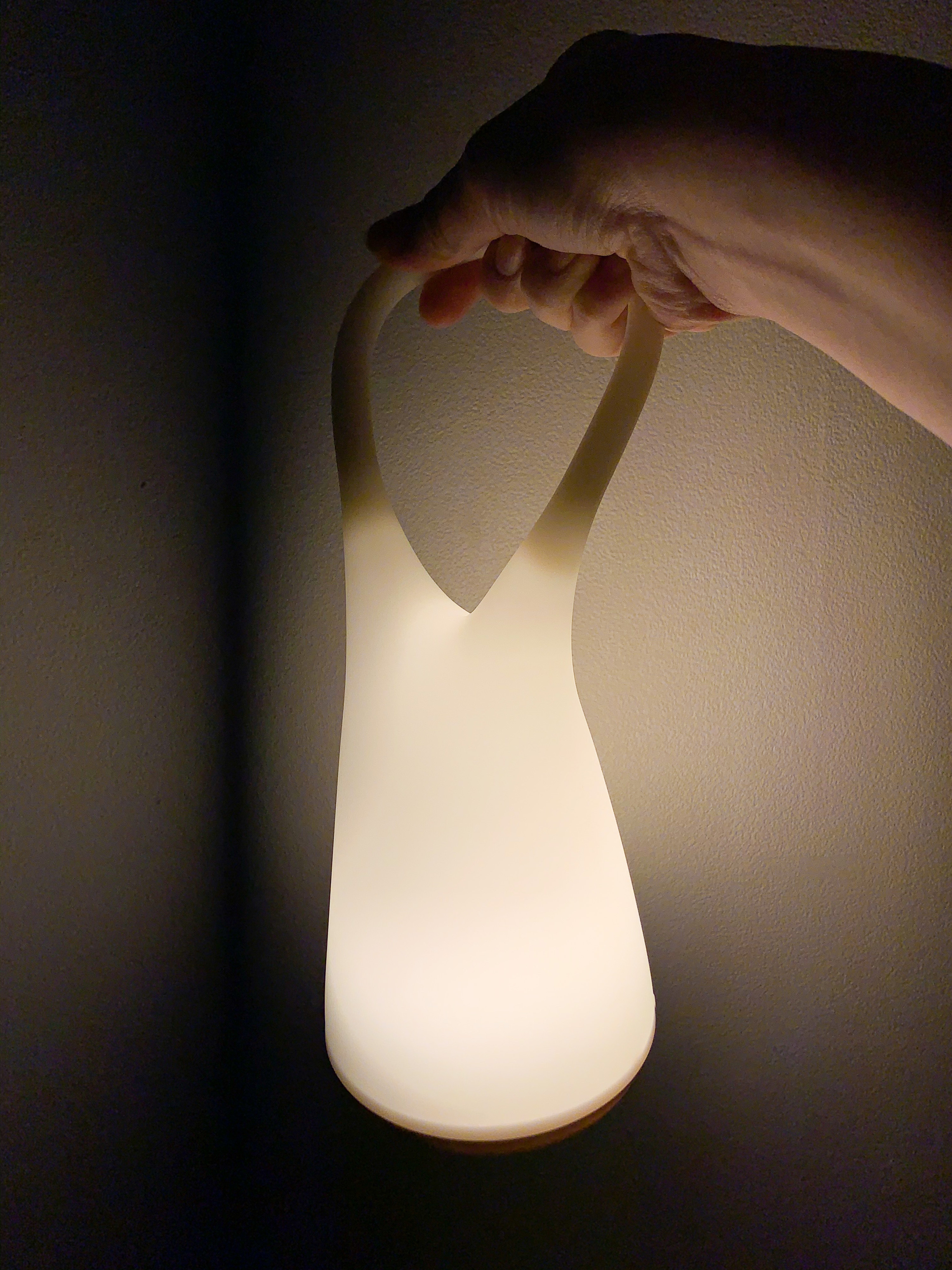 ニトリのオススメのランプ「LEDランプ(ホルン)」