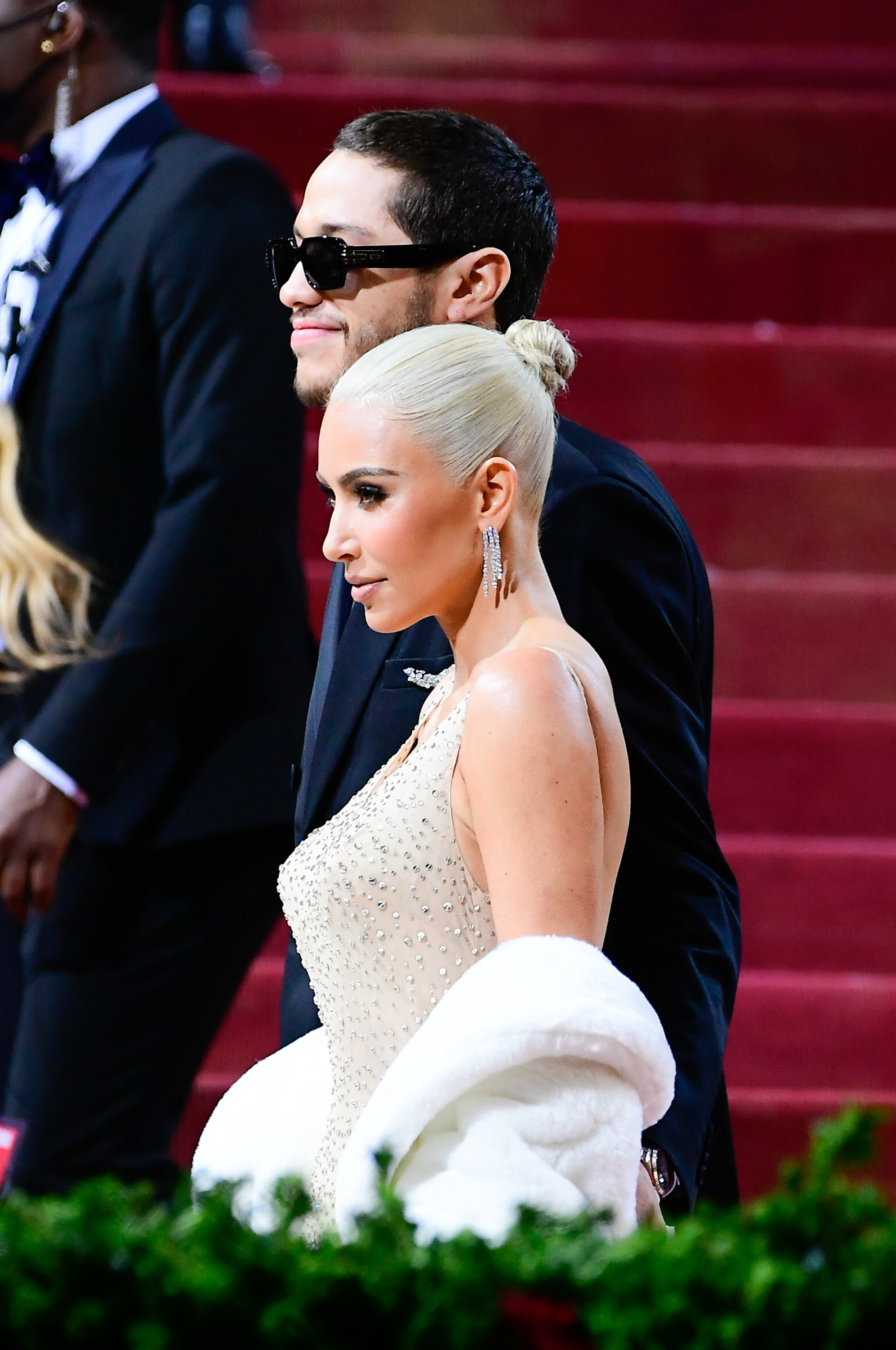 Kim Kardashian Dragged For Her “Botched” Hair At The Met Gala