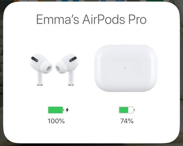 Screenshot showing the charge of the AirPods pro on a phone screen