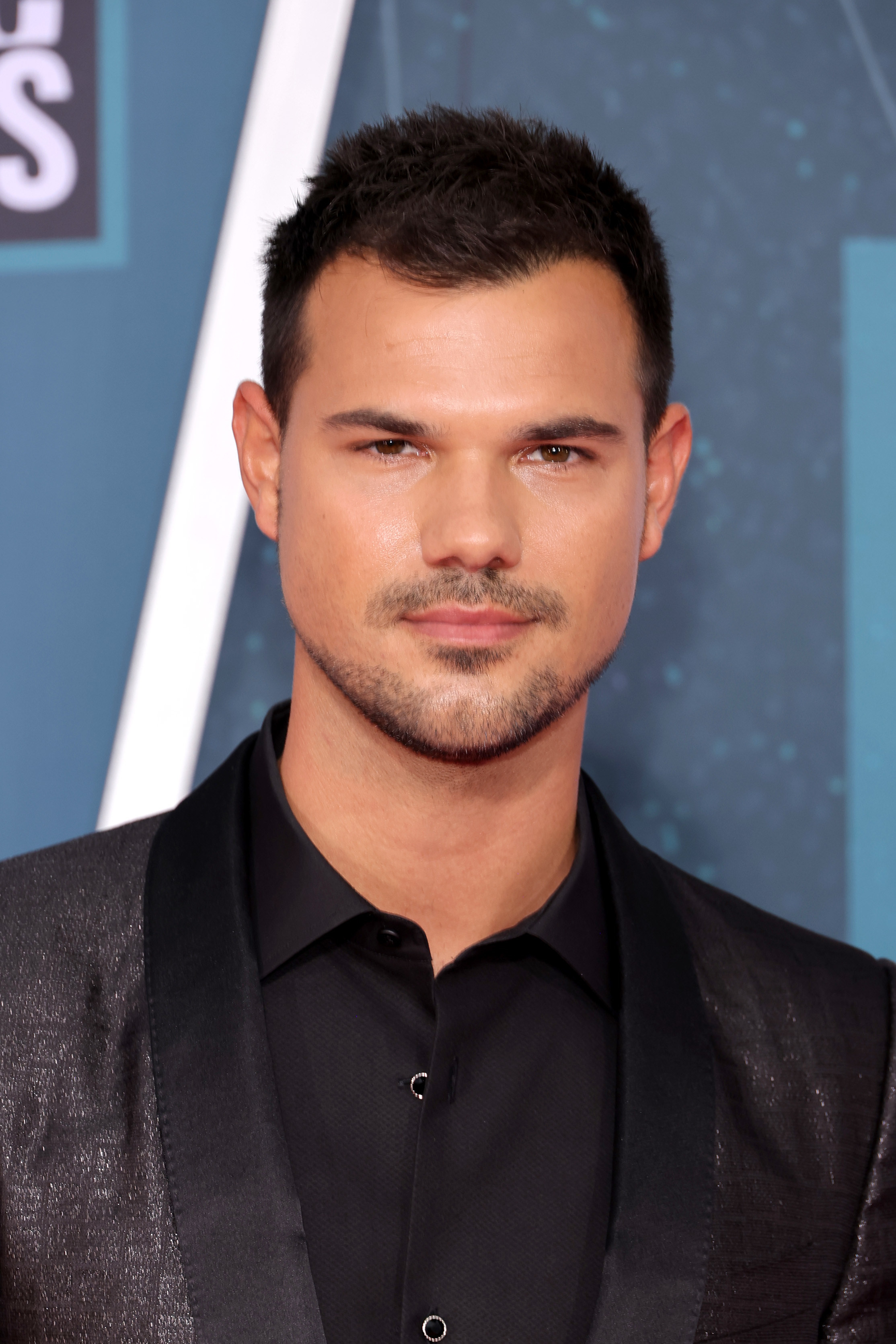 Taylor Lautner arrives at the CMT Music Awards on April 11, 2022