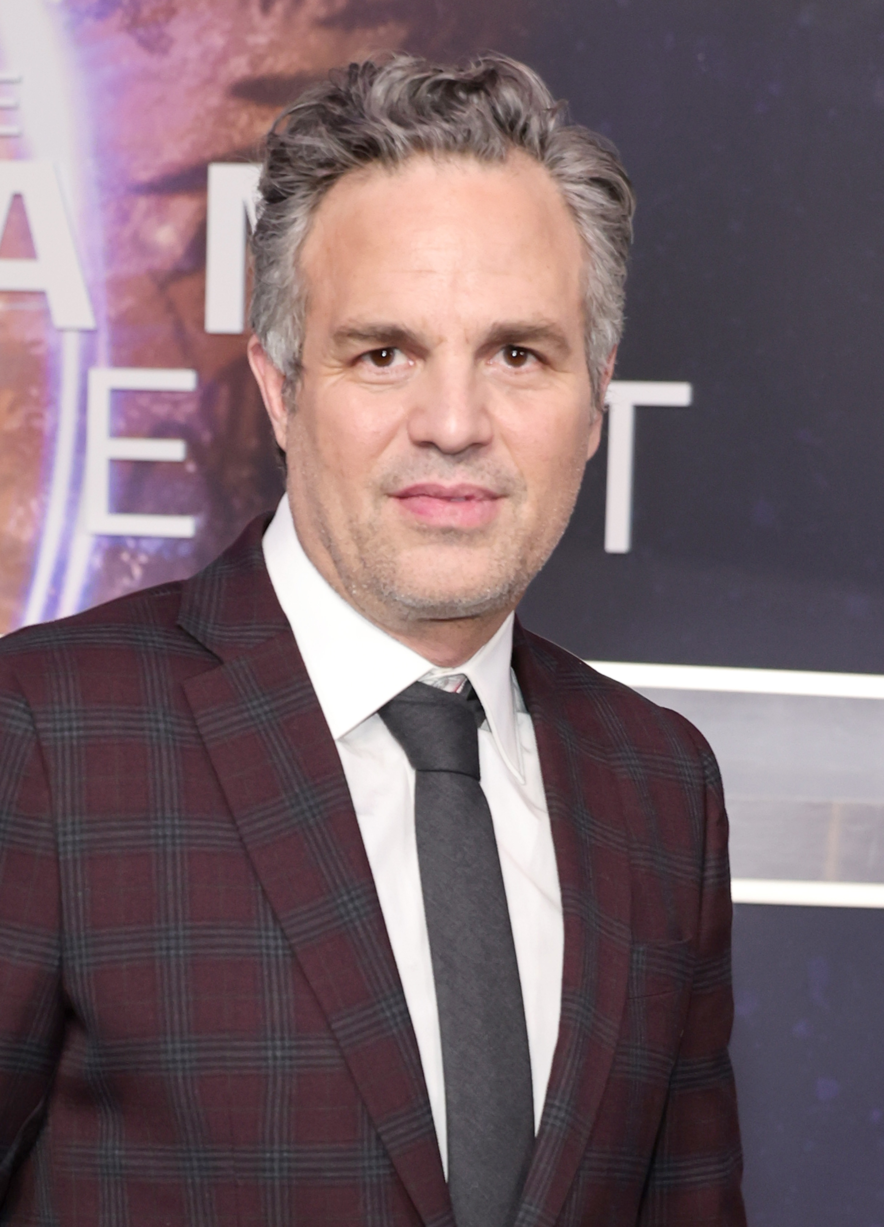 Mark Ruffalo poses at the premiere of "The Adam Project" on February 28, 2022