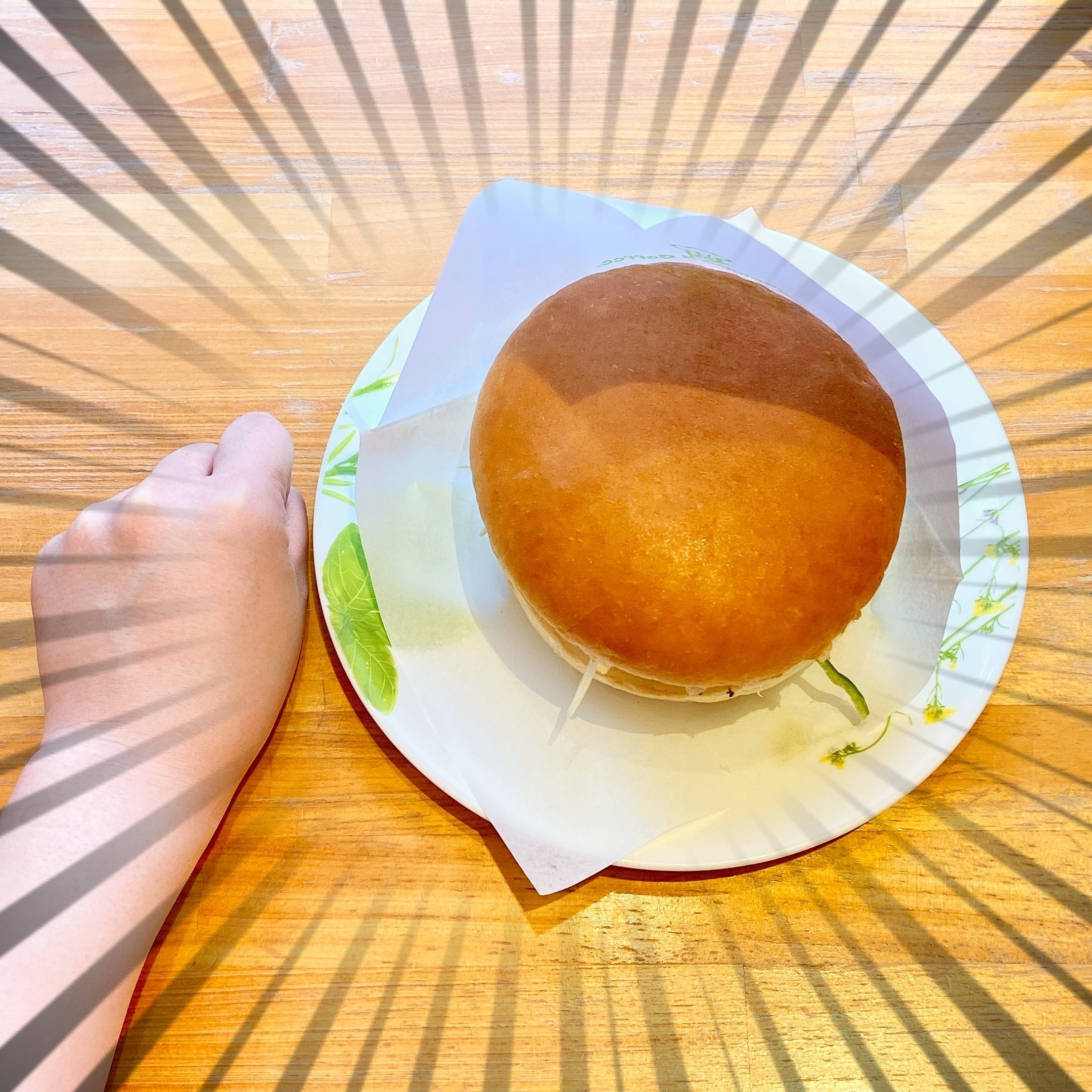 コメダ珈琲店の「フィッシュフライバーガー」