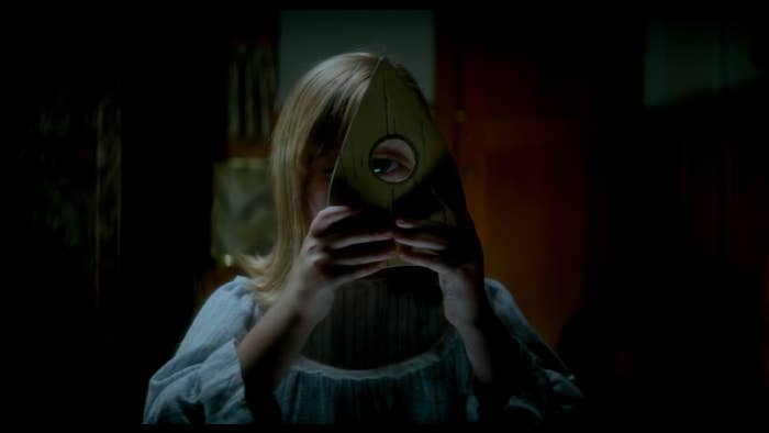 Doris looking through a planchet lens in &quot;Ouija: Origin of Evil&quot;