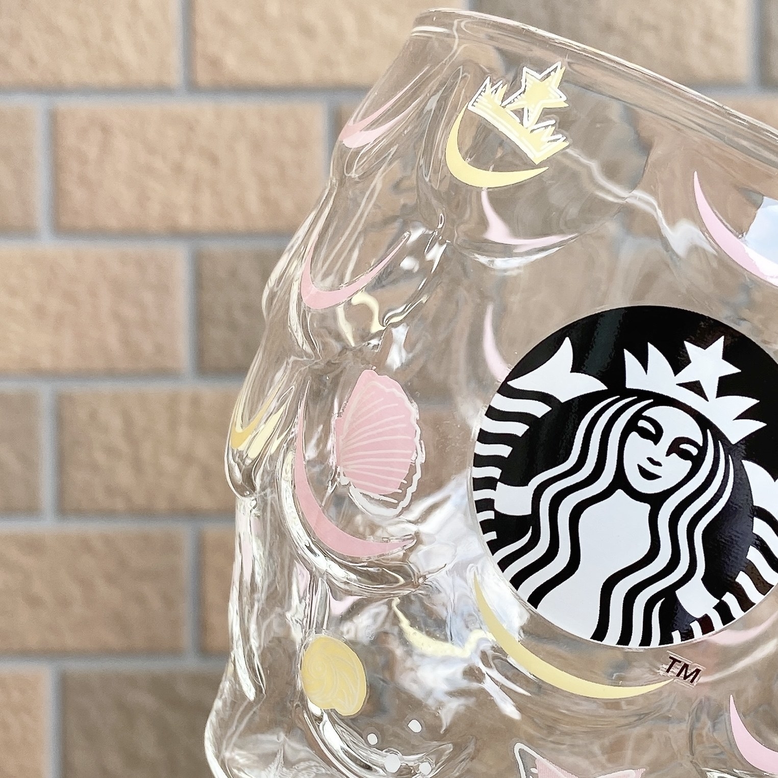 Starbucks（スターバックス））の2022新作「耐熱グラスマグシャイニービーチ355ml」が夏におすすめのマグカップ