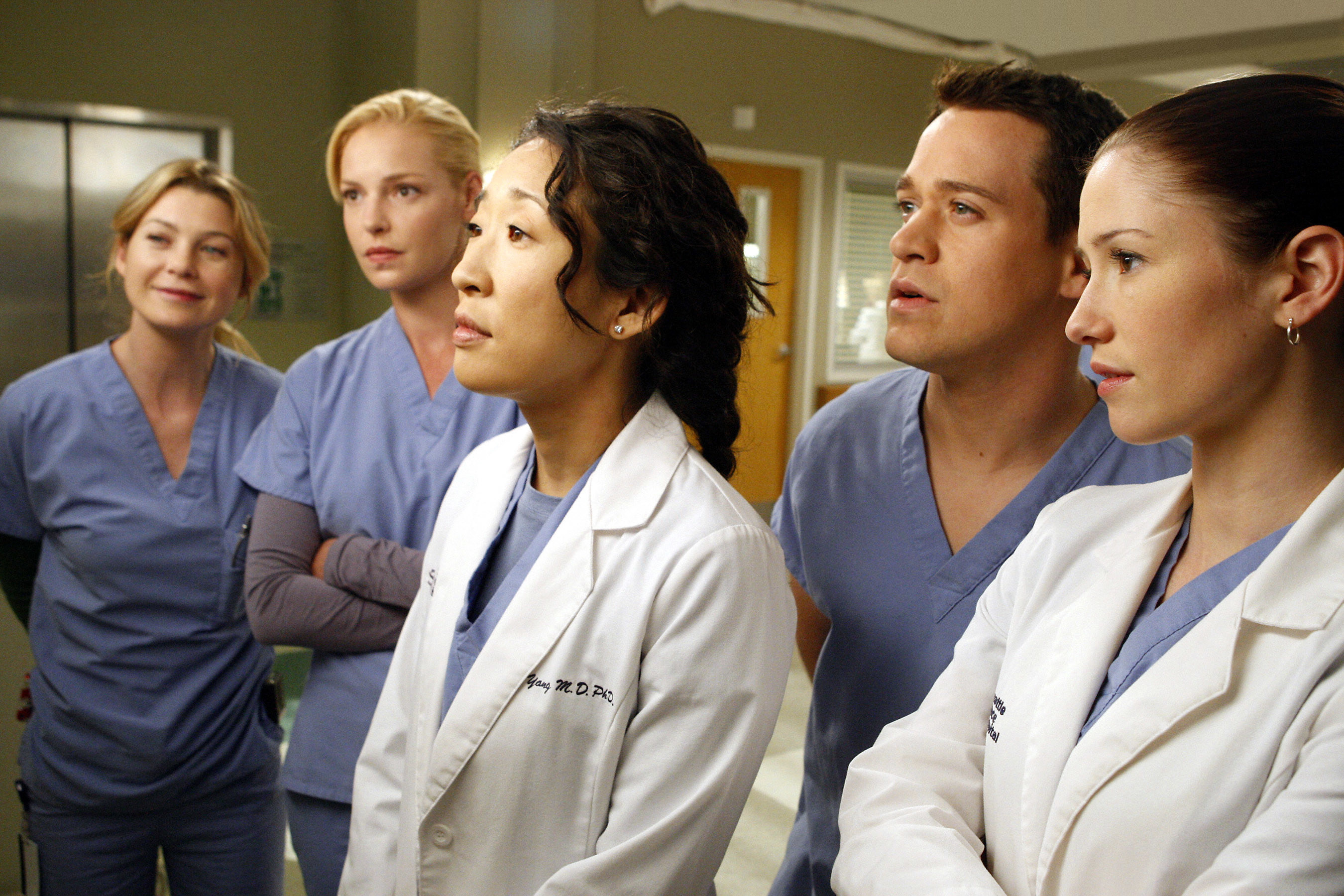 Sandra Oh and the cast of Grey&#x27;s Anatomy