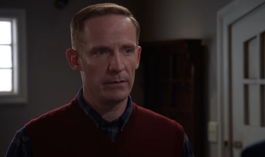 Kevin talking to Jake in the safe house in "Brooklyn Nine-Nine"