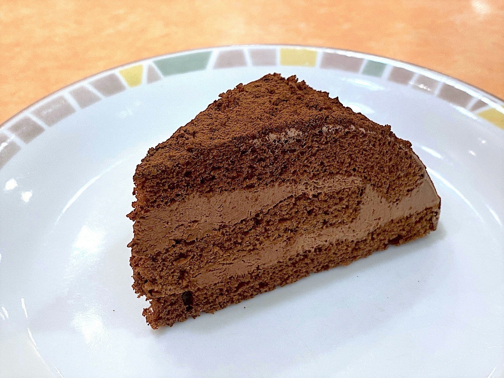 サイゼリヤのおすすめデザート「チョコレートケーキ」濃厚な味わい