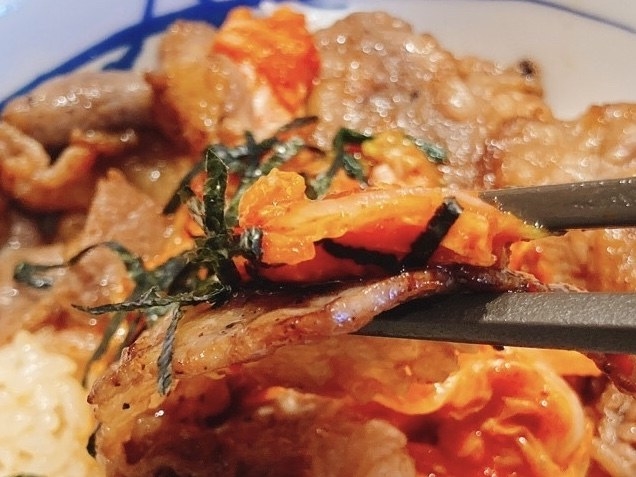 松屋の定番メニュー「キムカル丼」カルビたっぷりでガッツリ食べたい時にオススメ