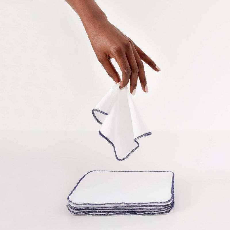 Cloth reusable wipes
