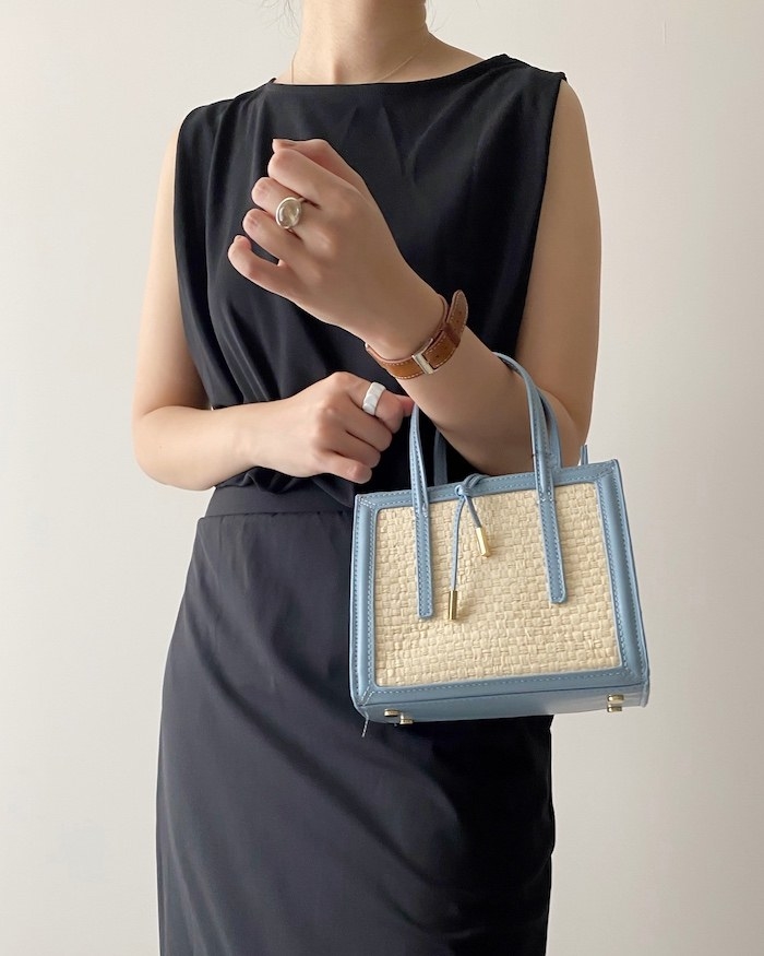 ZARAの「新作バッグ」が涼しげでめっちゃカワイイ…！華やかな