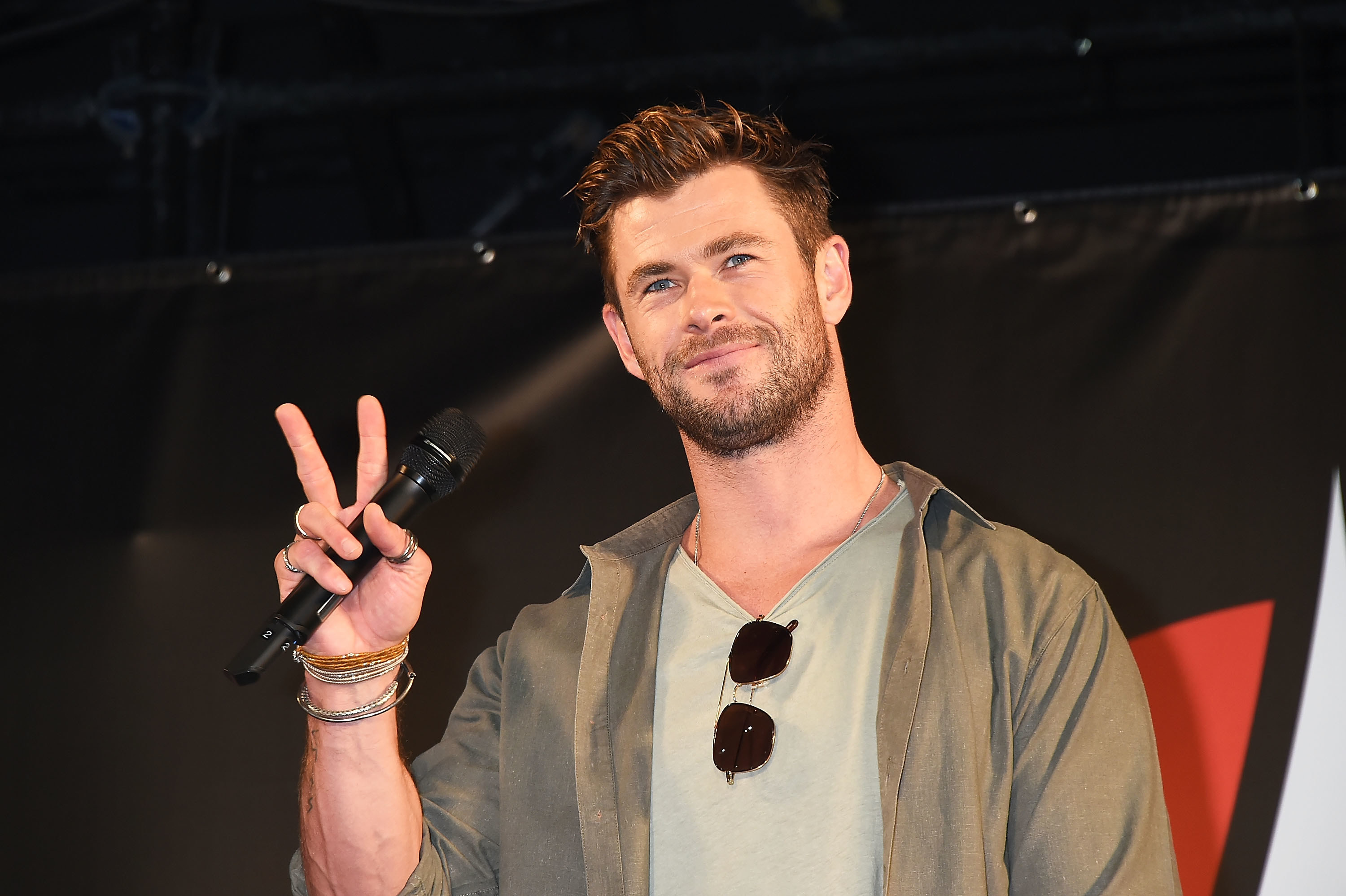 Chris Hemsworth throwing the peace sign