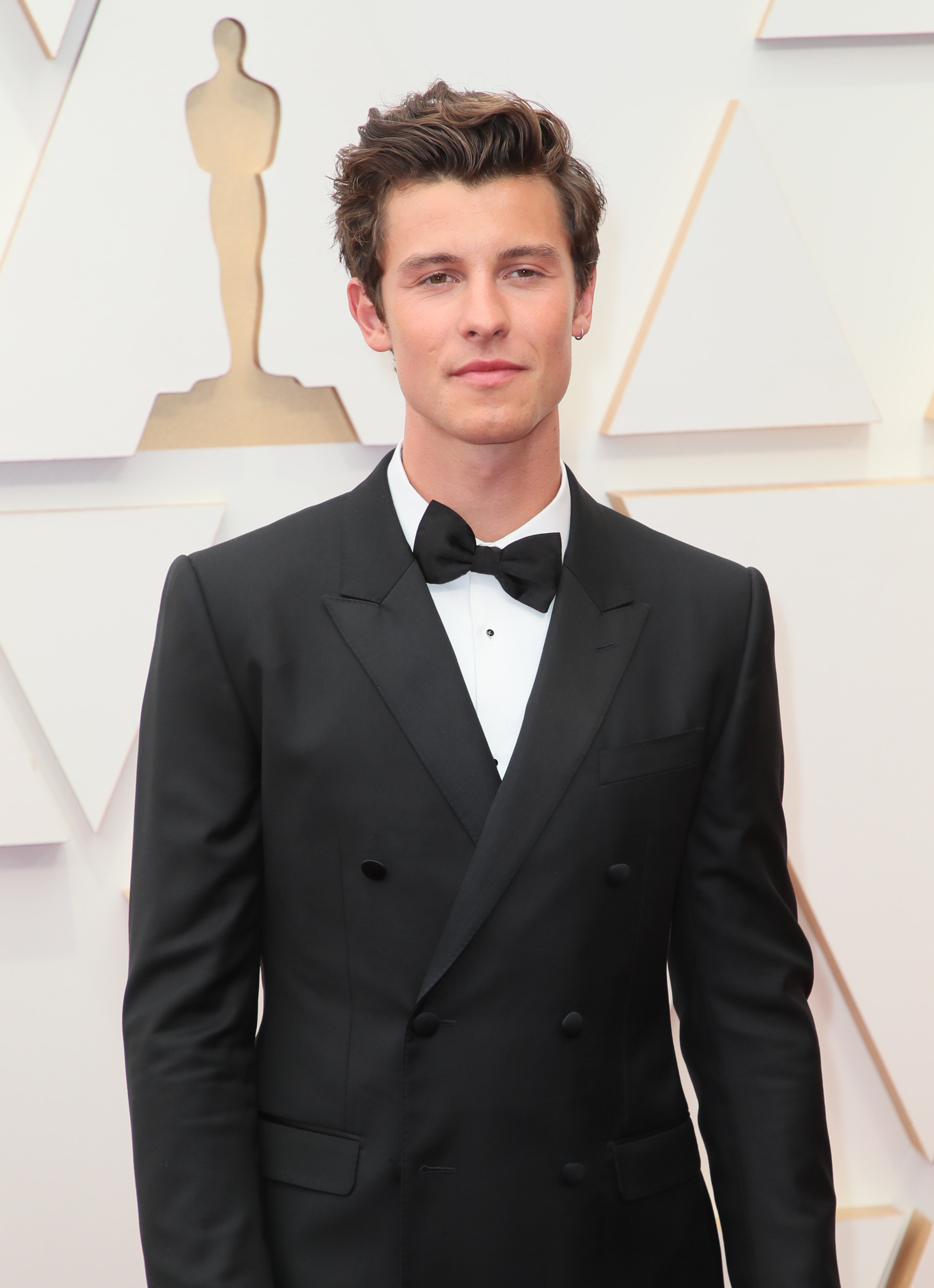Shawn Mendes attends the 94th Annual Academy Awards at Hollywood and Highland on March 27, 2022