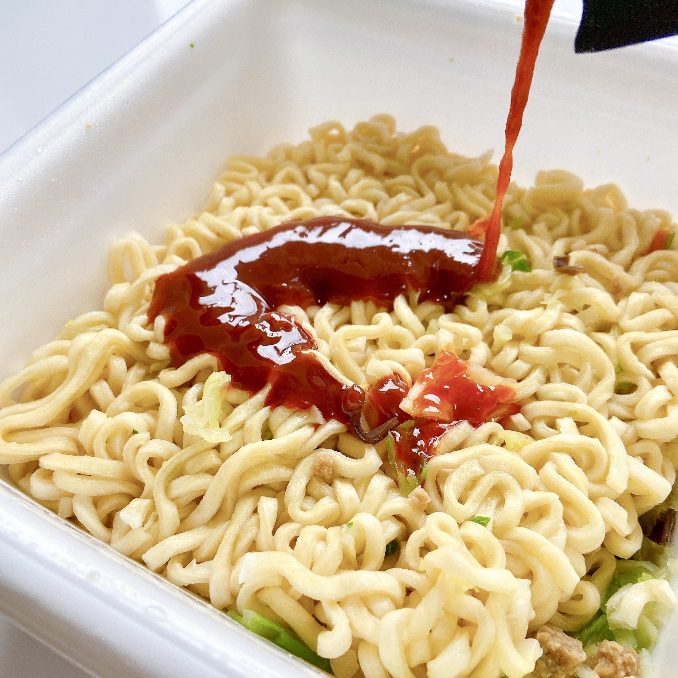 好きすぎて毎日でも食べたいわ…！セブンの「名店の味カップ麺」旨すぎ