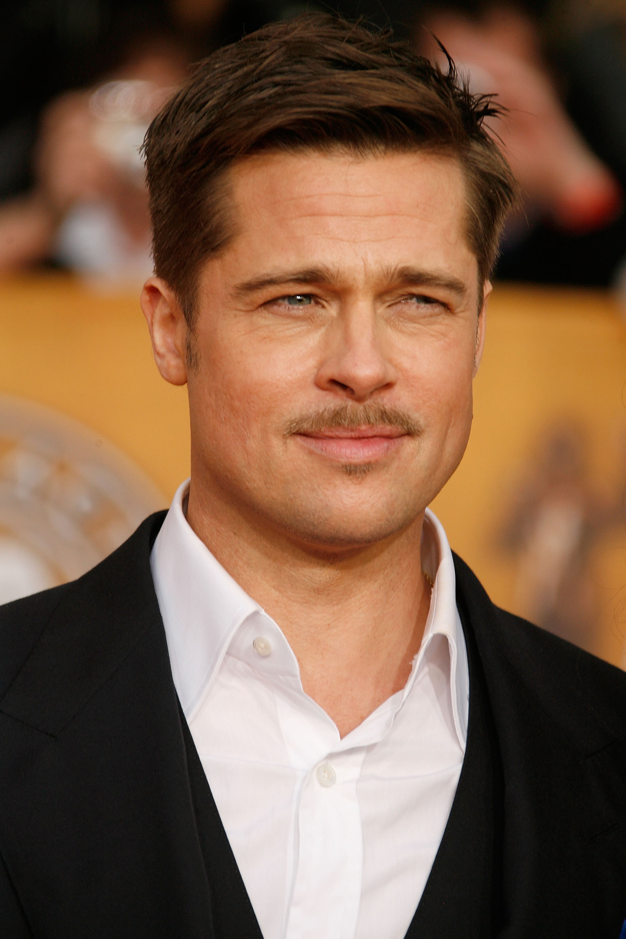 Actor Brad Pitt arrives at the 15th Annual Screen Actors Guild Awards held at the Shrine Auditorium