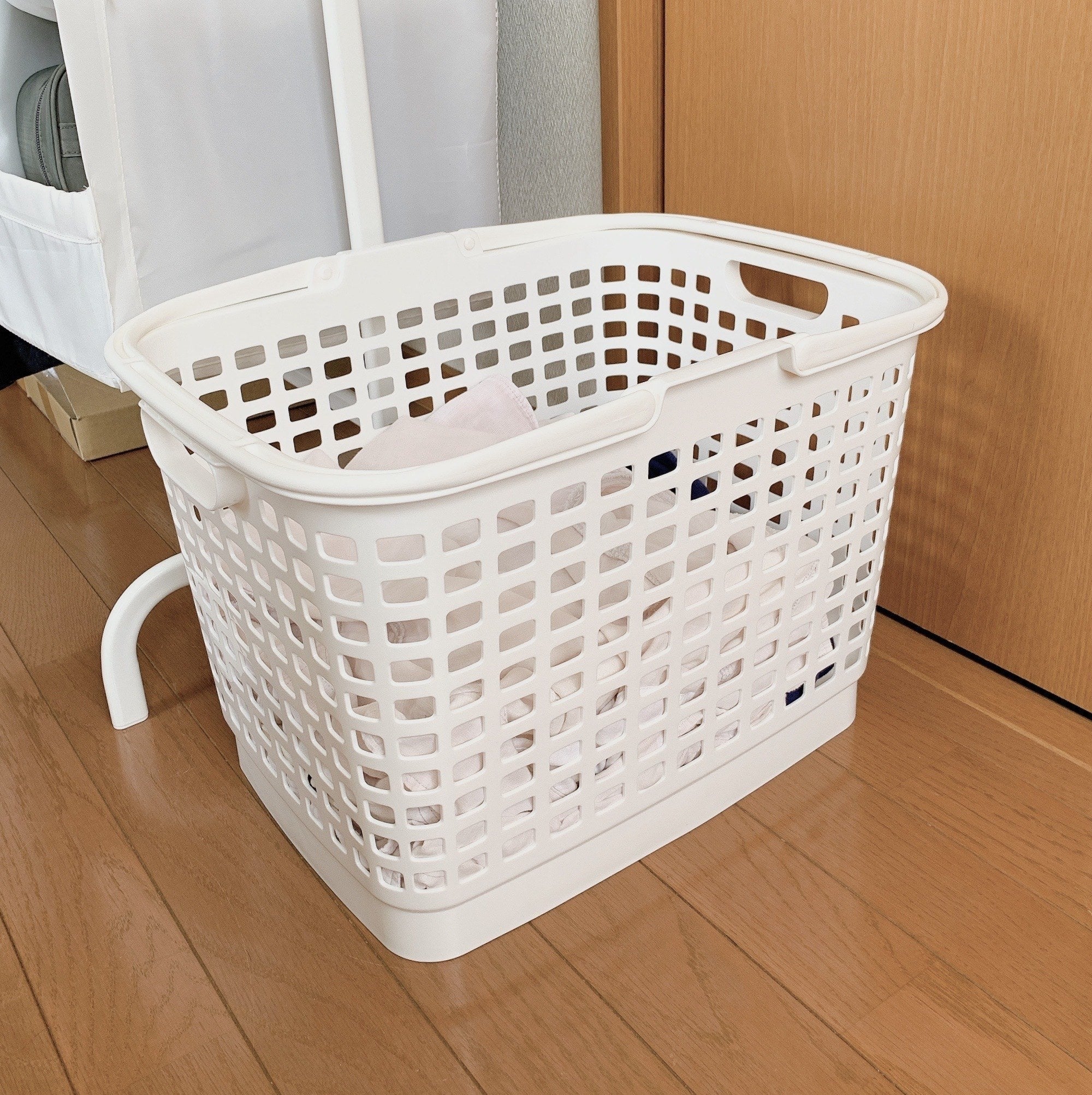 CAINZ(カインズ)のおすすめランドリーグッズ「高さが変えられる腰らくバスケット」洗濯が楽になって便利