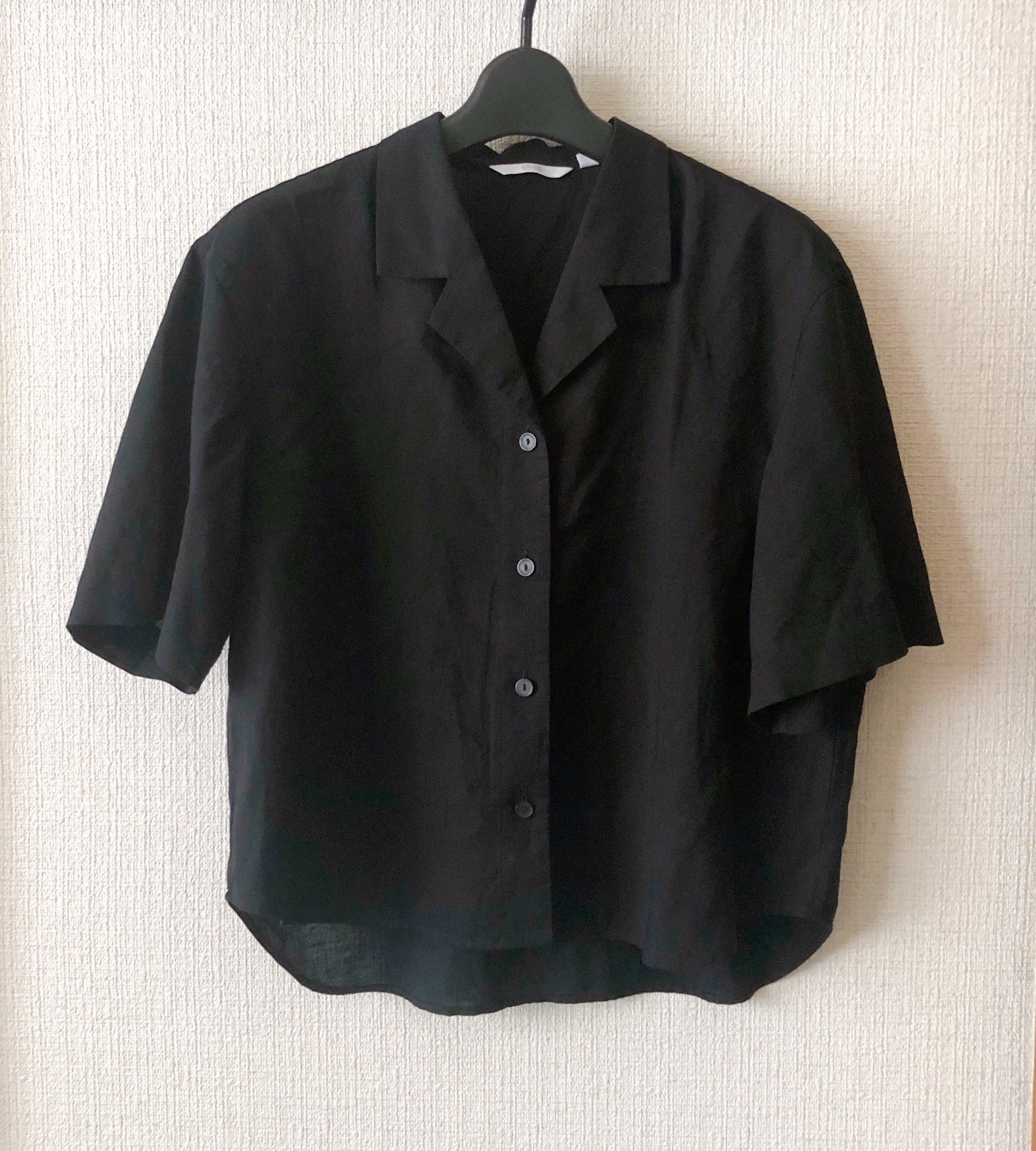 ☆UNIQLO（ユニクロ）の新作レディースアイテム「リネンブレンド オープンカラーシャツ（半袖）」リネン素材で夏コーデにおすすめ