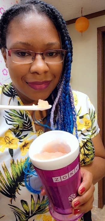 Penulis dengan Pembuat Slush dan Shake
