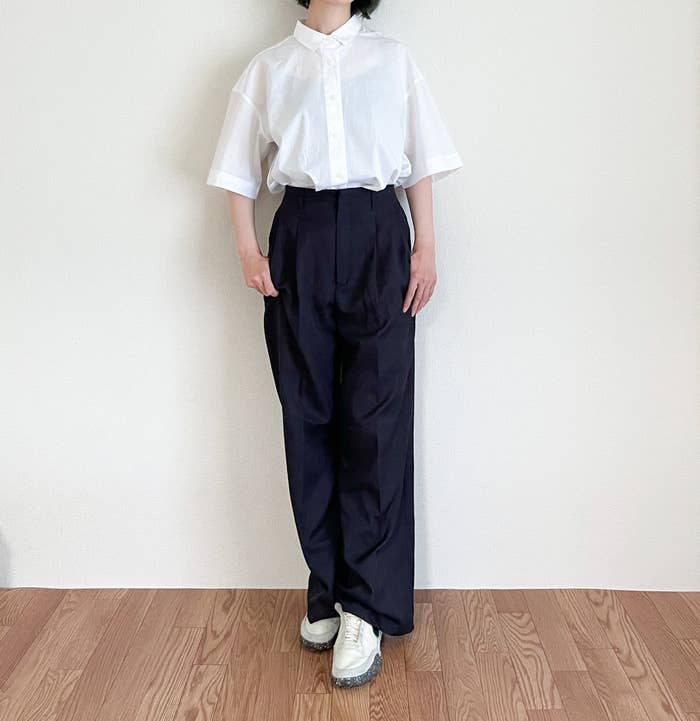 UNIQLO(ユニクロ)の楽ちんトップス「コットンシャツ(5分袖)」体型カバーできておしゃれで人気