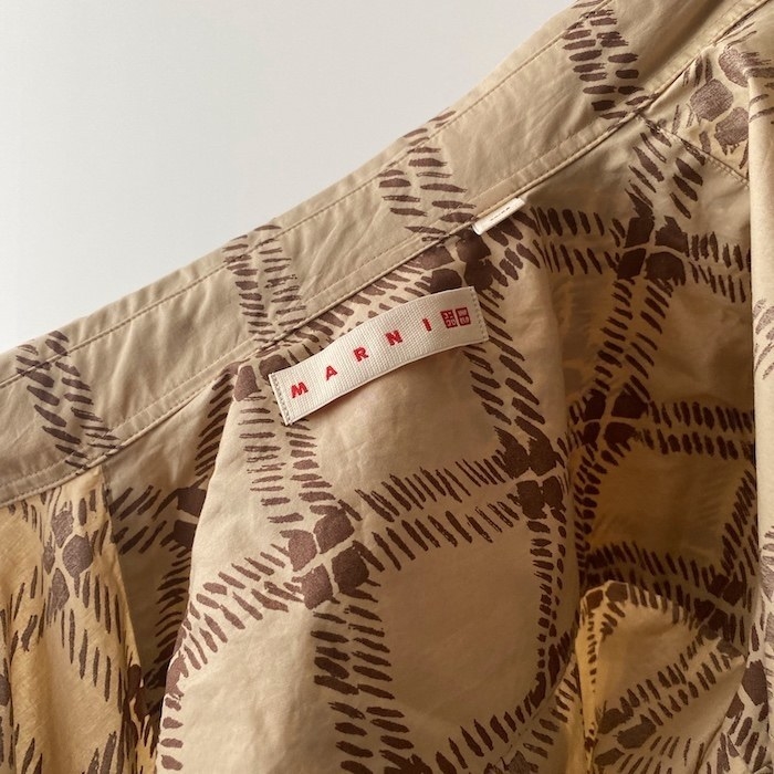 ユニクロのマルニコラボ「オーバーサイズプリントシャツ（長袖）」がレトロでかわいい！
