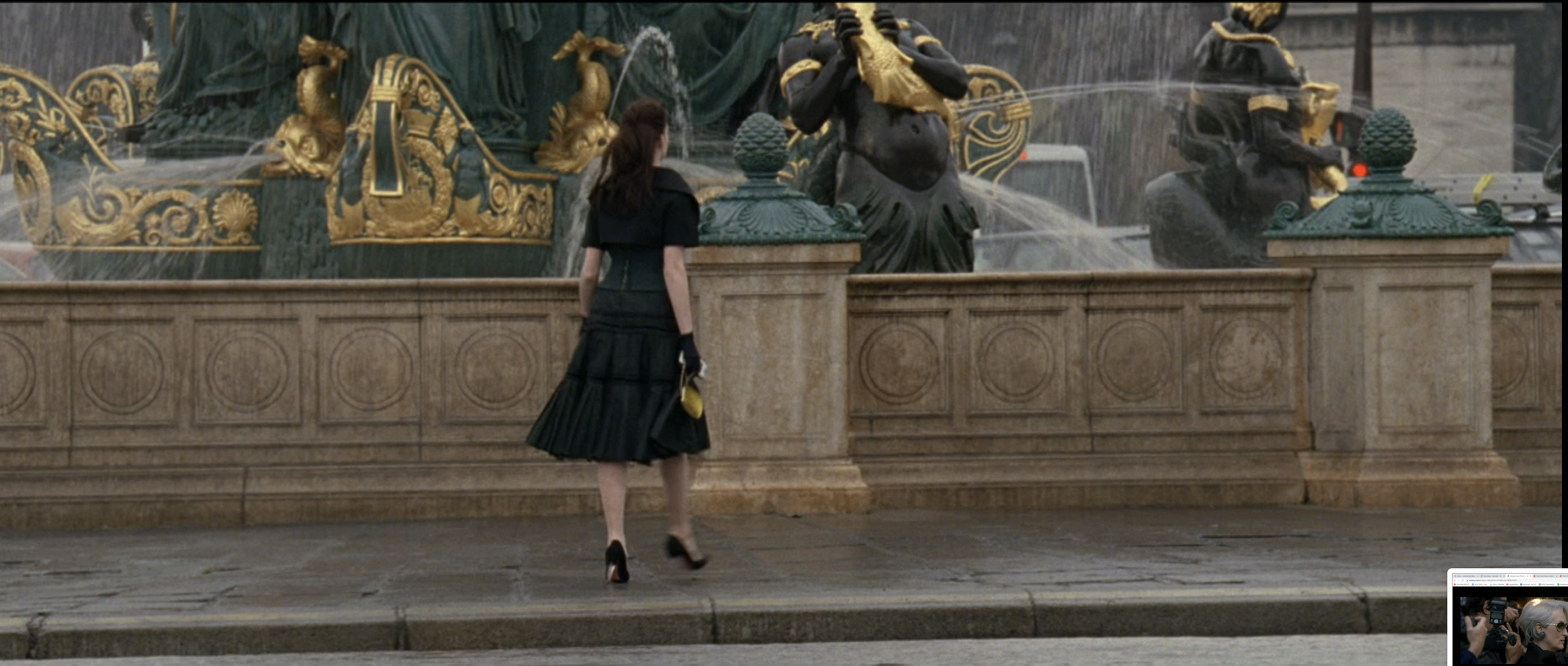 Total 113+ imagen devil wears prada green dress paris Viaterra.mx