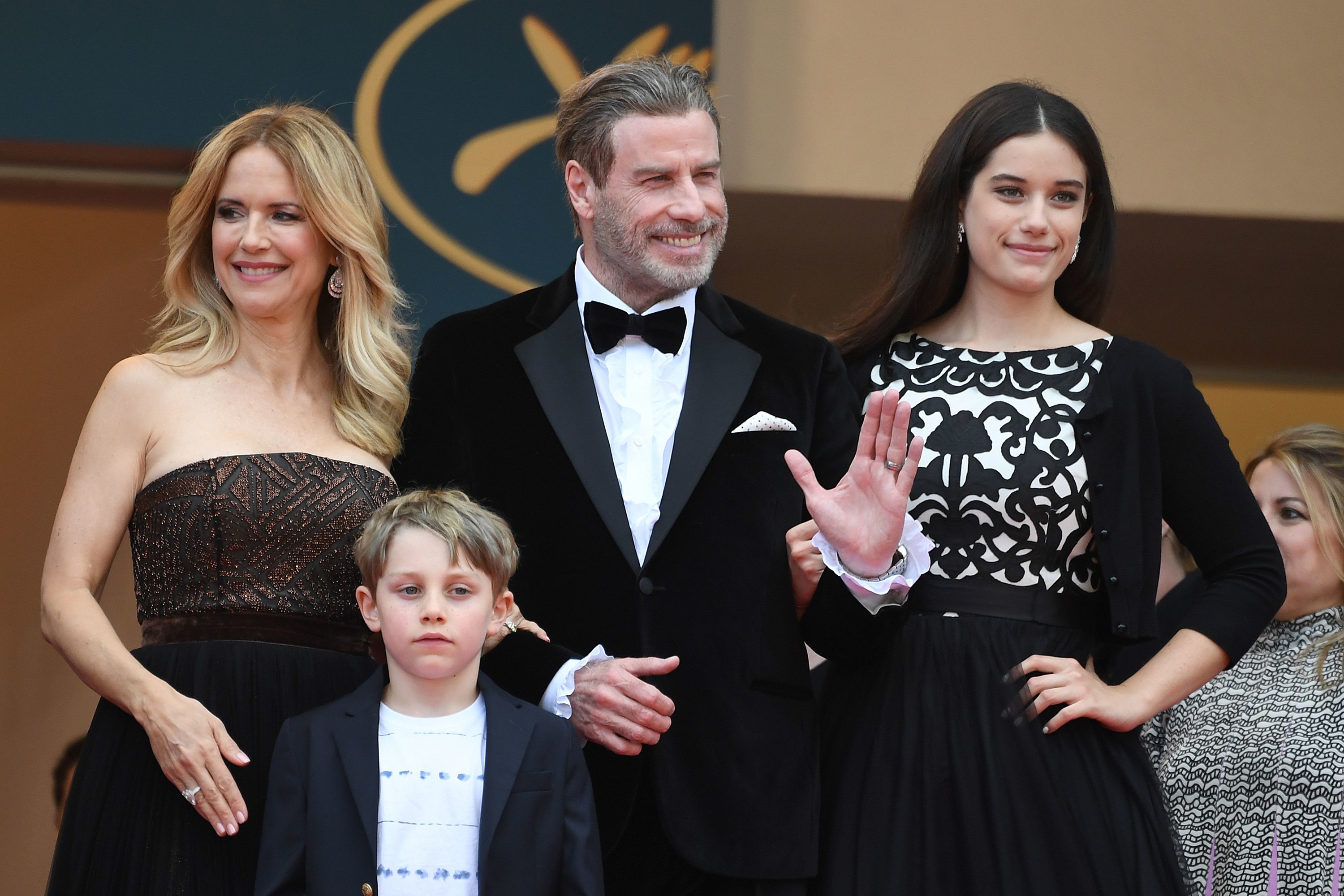 US actor John Travolta (2ndR), his wife US actress Kelly Preston (L) and their children Ella Bleu Travolta (R) and Benjamin Travolta