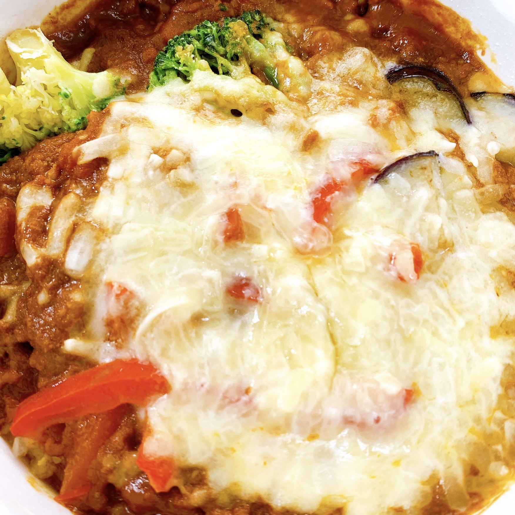 LAWSON（ローソン）のおすすめ冷凍食品「3種チーズのキーマカレー」