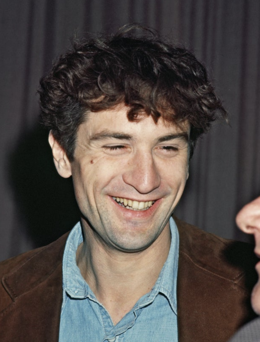 Young De Niro at a party in the early &#x27;70s