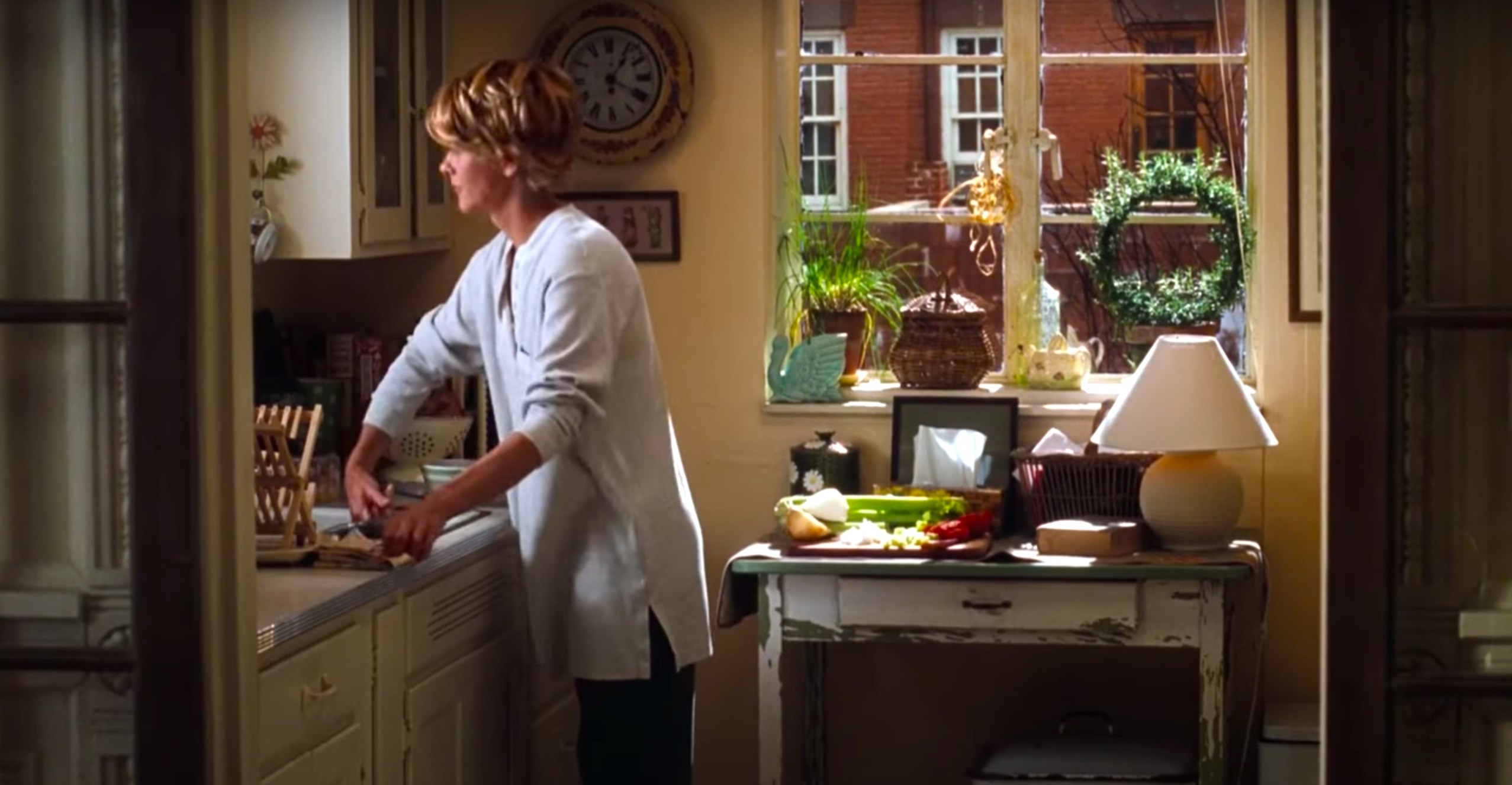 Kathleen Kelly in her NYC brownstone kitchen in &quot;You&#x27;ve Got Mail&quot;