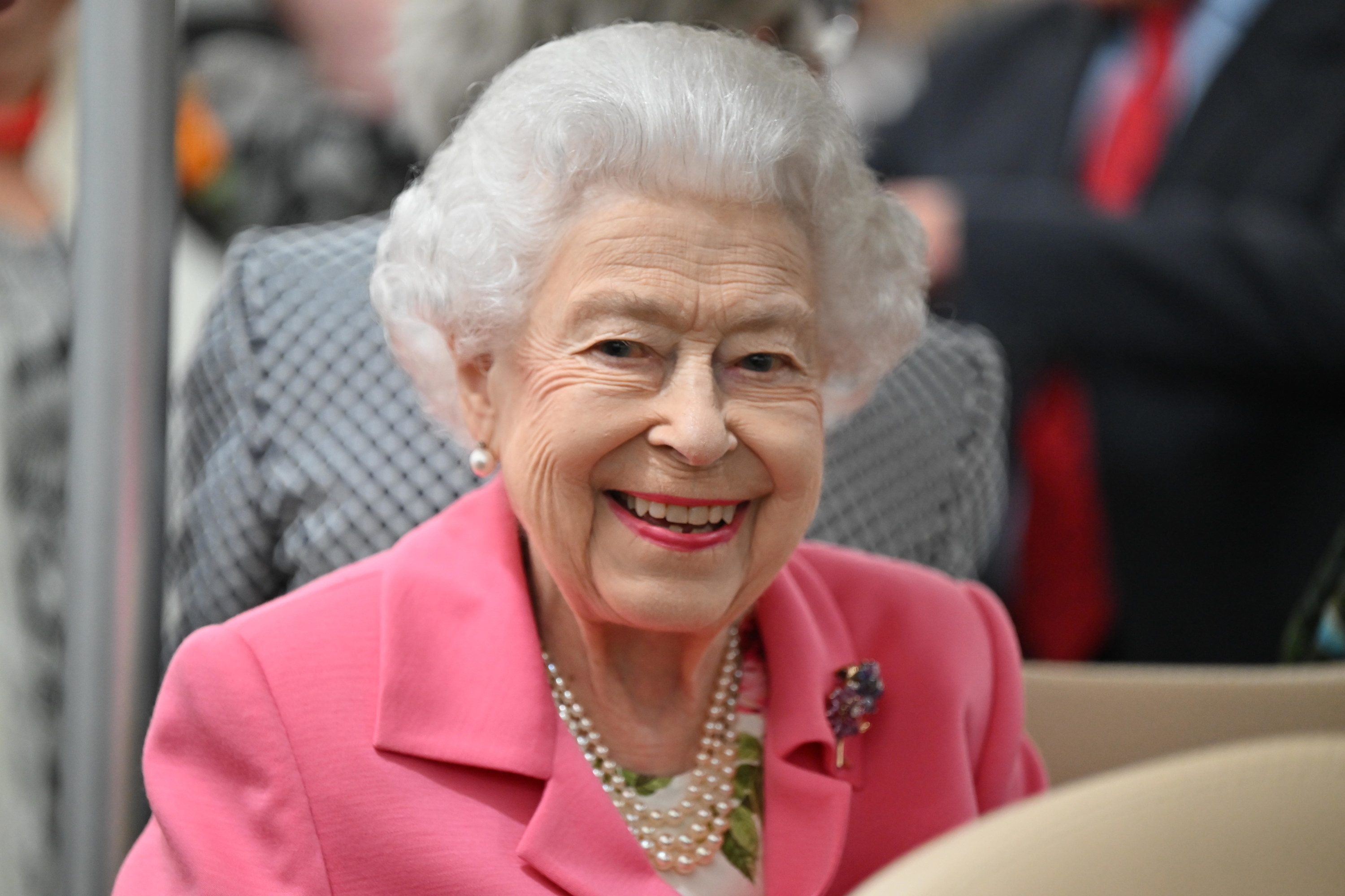 Queen Elizabeth II is given a tour by Keith Weed, President of the Royal Horticultural Society during a visit to The Chelsea Flower Show 2022 at the Royal Hospital Chelsea on May 23, 2022