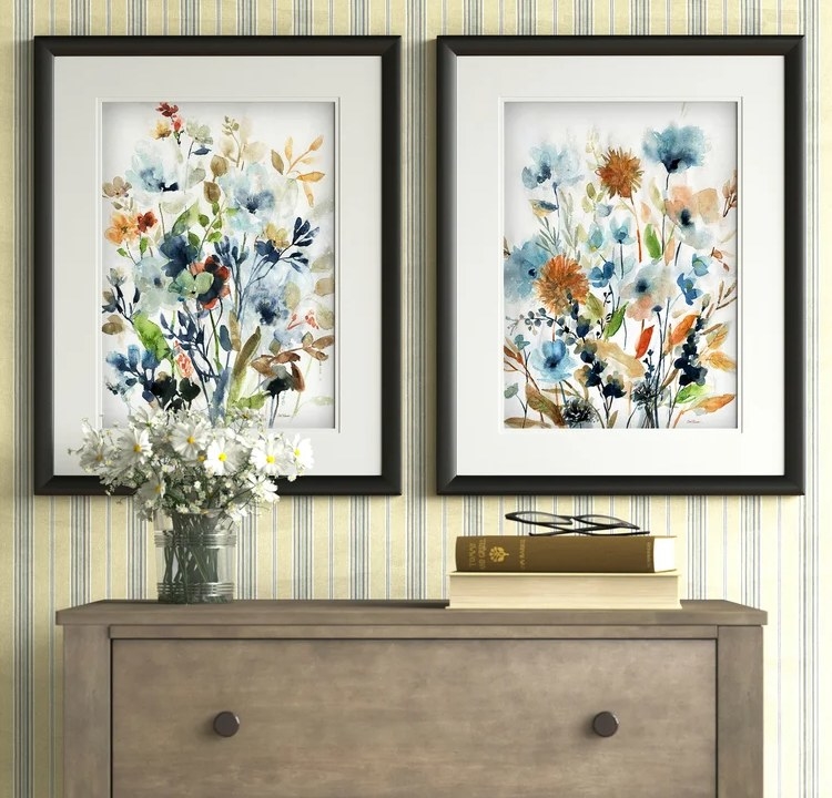 The two-piece picture frame set