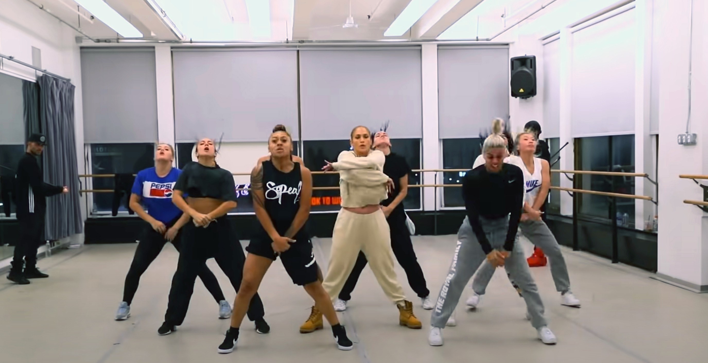 Jennifer Lopez rehearses with her backup dancers