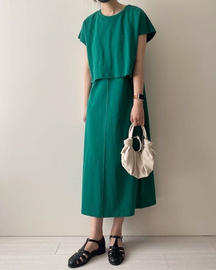 これは夏のコーデの一軍入り Guの おしゃれワンピ 着回しバツグンでヘビロテ確定だわ