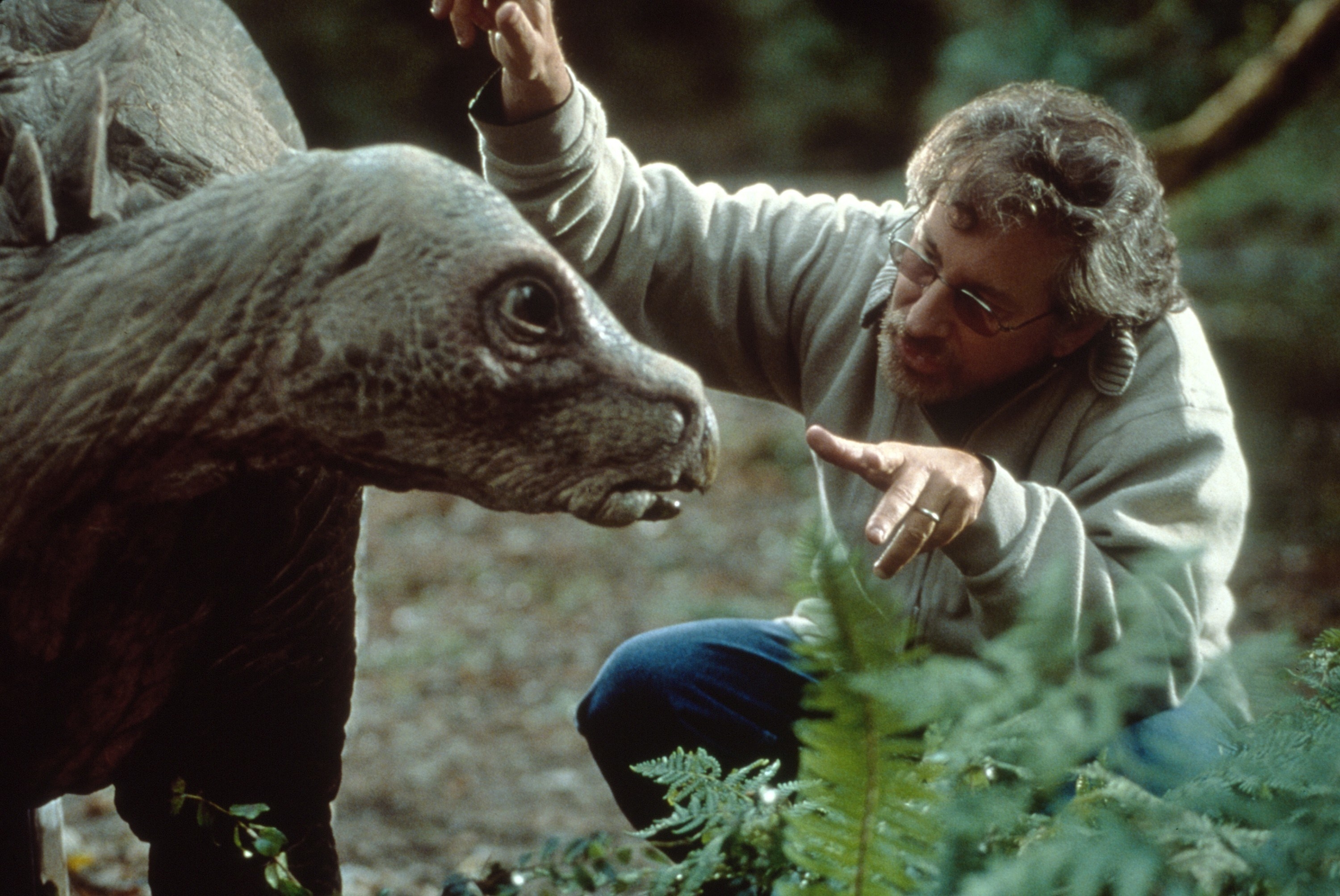 Steven Spielberg directs an animatornic dinosaur